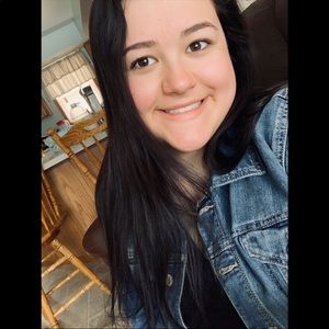 Meet your Posher, Marissa